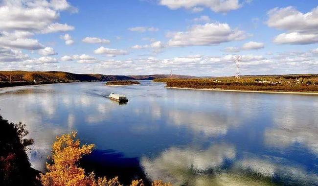 黑龙江之声,尊敬的听众,亲爱的朋友们共话心声